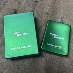 コスチュームナショナルサイバーガーデンオードトワレ &フローラ