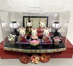 雛人形 シルバニア赤ちゃん ケース入り 二段飾り 三人官女 - メルカリ