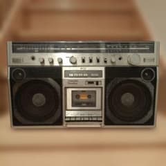 昭和レトロ】東芝 ステレオラジカセ BOMBEAT RT-8780S - メルカリ