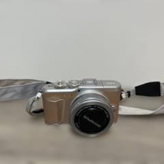 オリンパス E-pl9 画面割れ 充電器付き - メルカリ