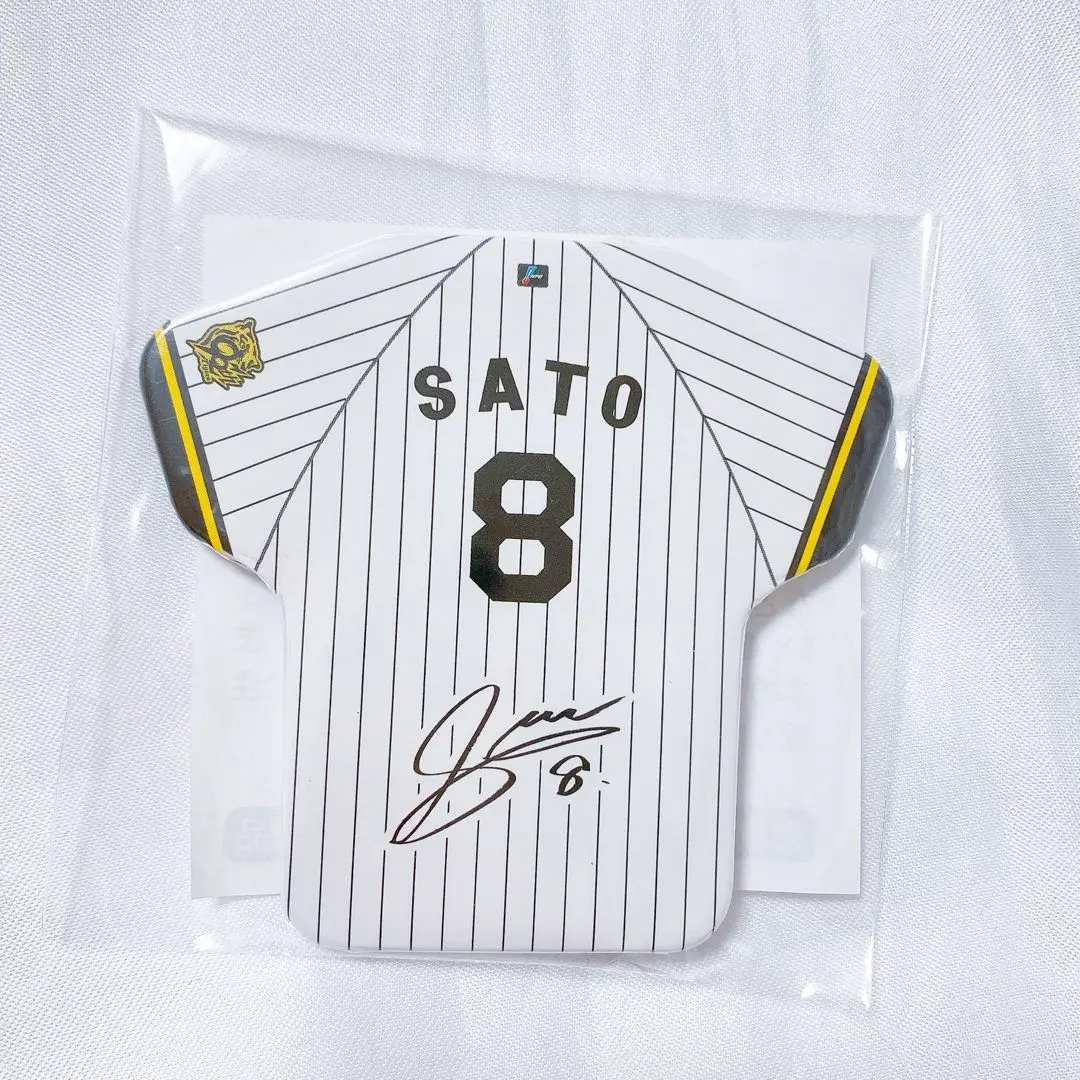 2026年最新】佐藤輝明 サイン ユニフォームの人気アイテム - メルカリ