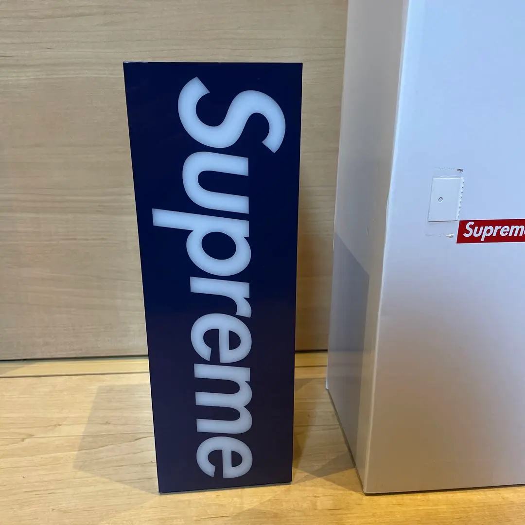 2026年最新】supreme box logo lampの人気アイテム - メルカリ