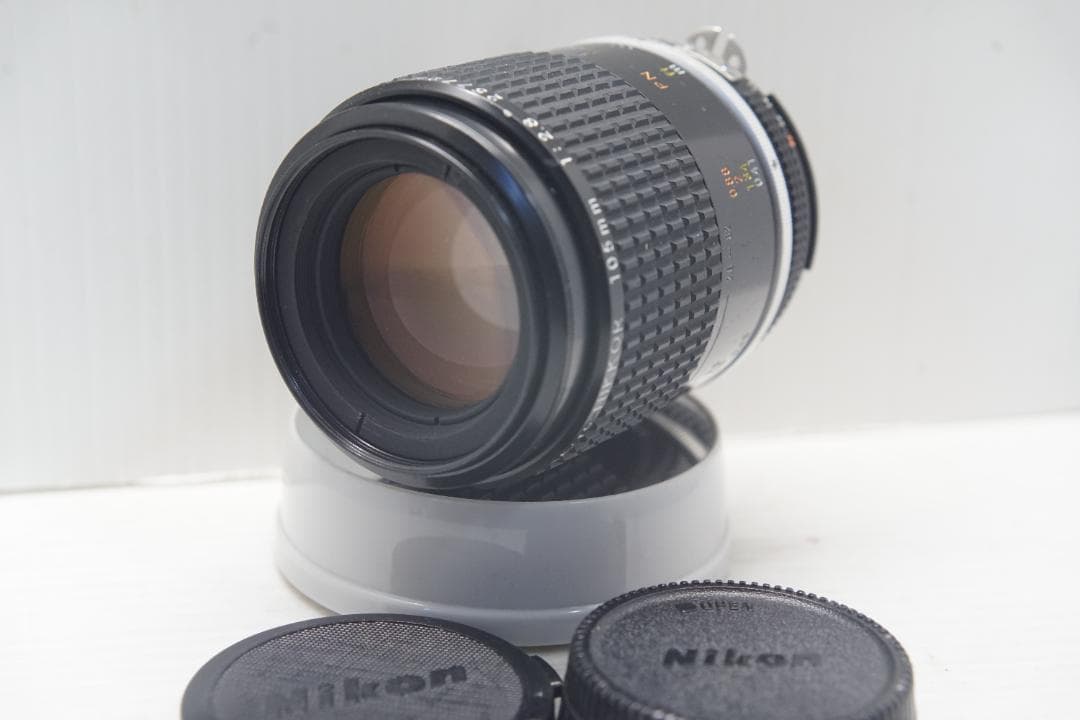 Micro-NIKKOR　105mm　1:2.8　Ai-S　前後キャップ付き AI Micro-Nikkor 105mm f/2.8S - 概要 | NIKKORレンズ | ニコン