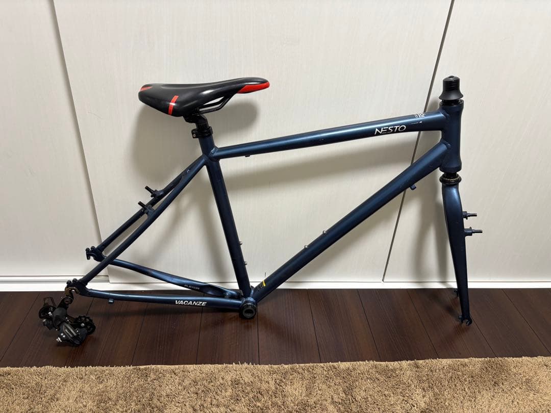 NESTO VACANZE アルミフレーム ダークブルー(サイズ500) VACANZE 2（2024モデル） - NESTO