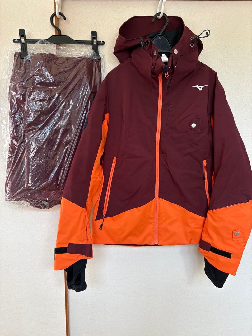 クリーニング済 ミズノ スキーウェア 上下 M mizunoカタログ外品 Yahoo!オークション - クリーニング済 mizunoミズノ スキーウエア上下