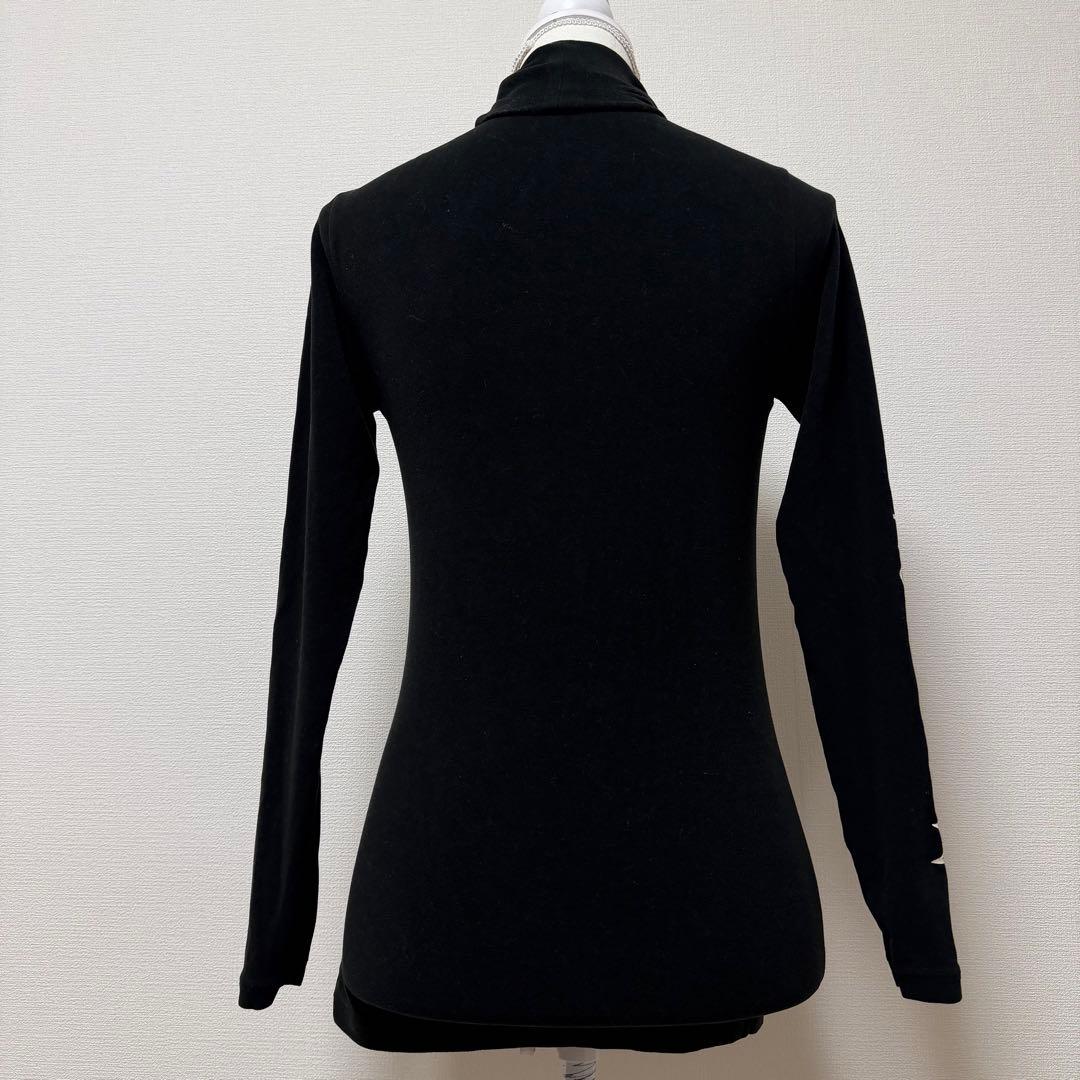 マークアンドロナ タートルネックシャツ ゴルフ 金ロゴ プリントロゴ