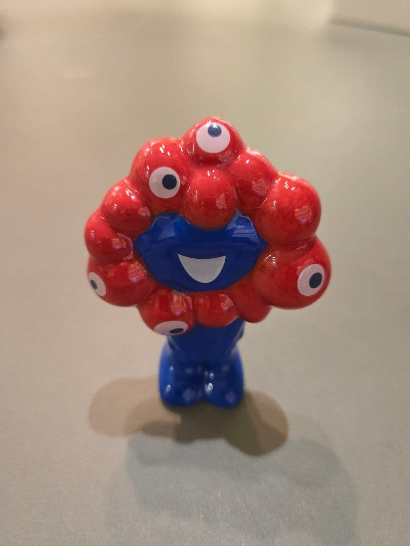 EXPO2025 ミャクミャク 陶器マスコット 立ち - メルカリ