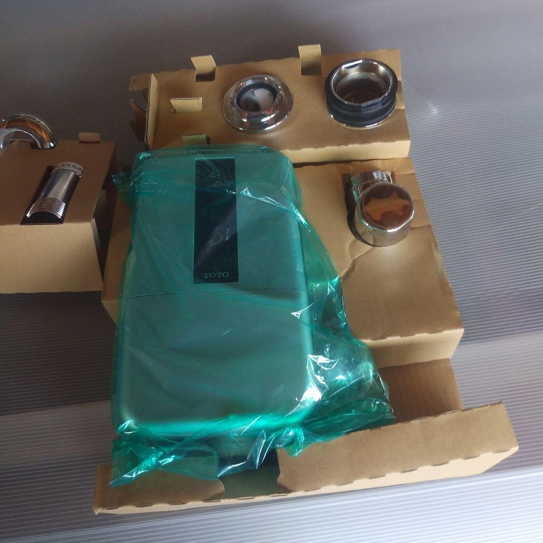 TEVN30UH 大便器自動フラッシュバルブ露出、AC100V、壁給水 TOTO TOTO 【TEVN30UH】 《KJK》 大便器自動フラッシュバルブ（露出、AC100V