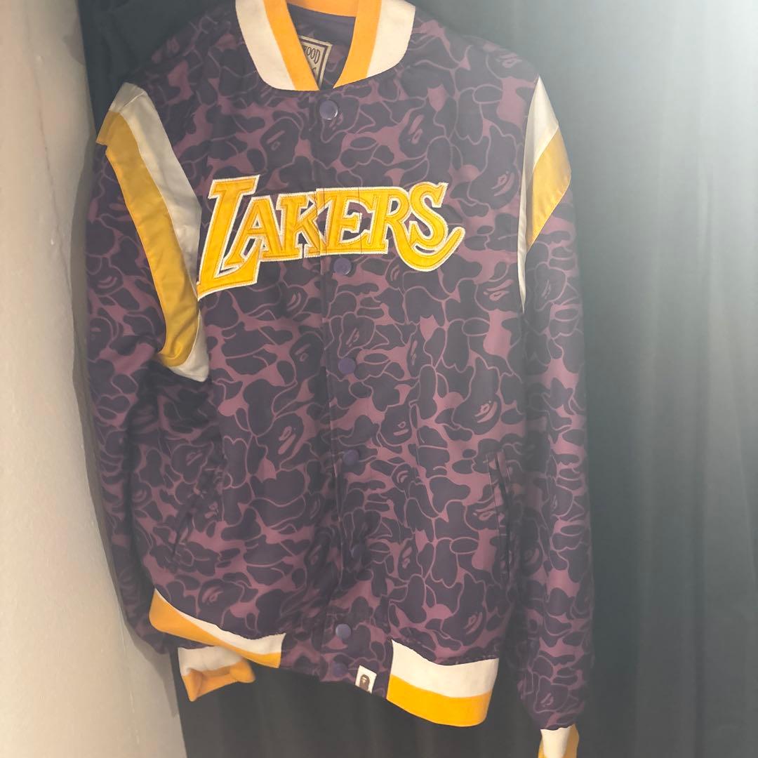 Mitchell & Ness bape Lakers ジャケット Mitchell & Ness × BAPE LAKERS WARM UP JACKET snoop A Bathing Ape