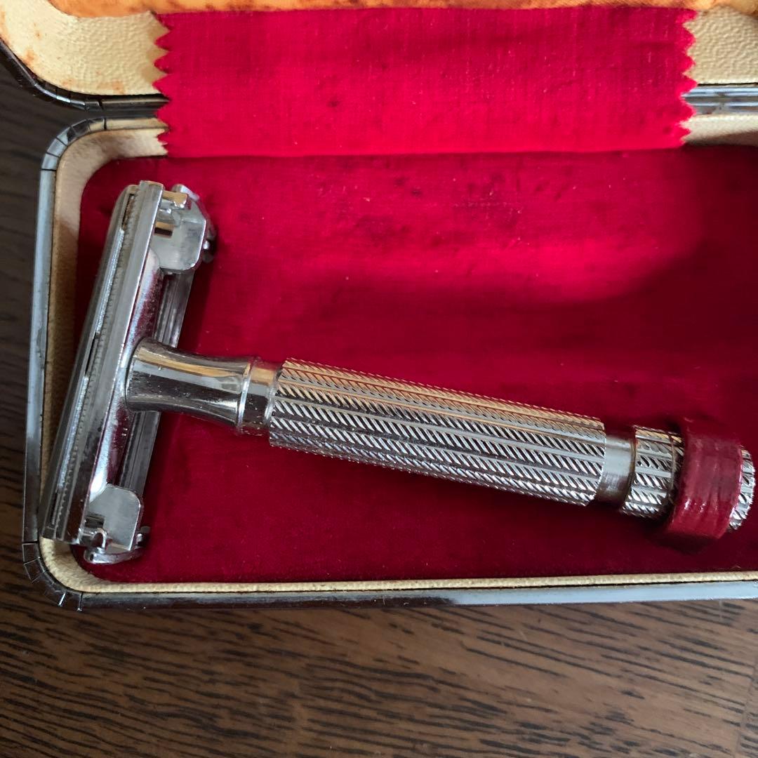 Gillette（ジレット）」のヴィンテージ・セーフティレイザー（両刃