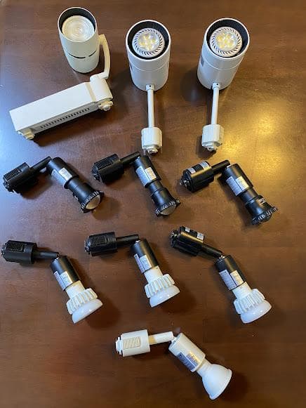 スポットライト 10個セット ホワイト ブラック 楽天市場】スポットライト 10個セット ダクトレールの通販