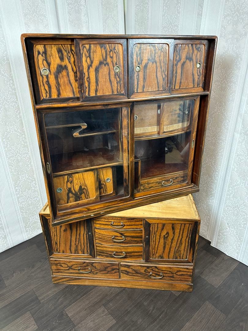 高級茶箪笥 欅と黒柿造り 二段重ね 1950－60年代 価格応相談