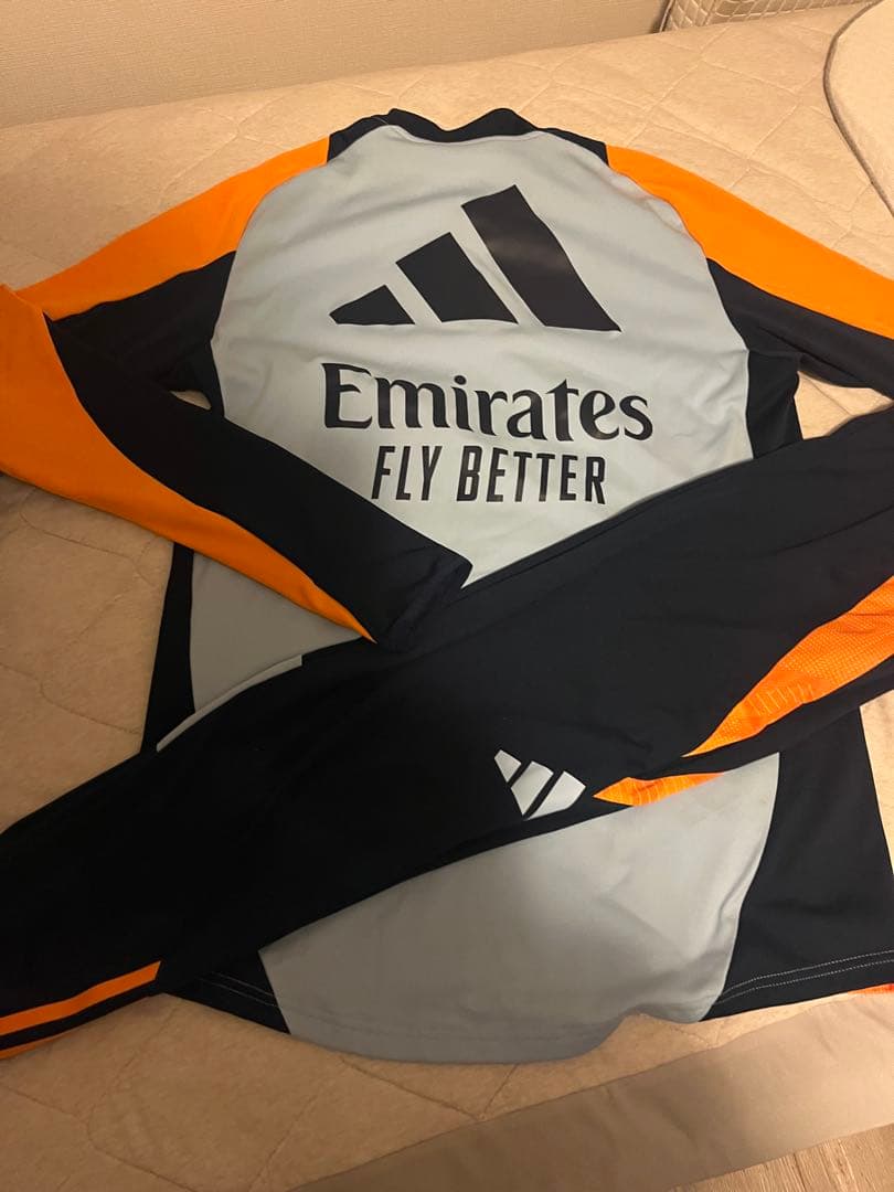 激レア レアルマドリード トレーニングウェア上下セット MBAPPE