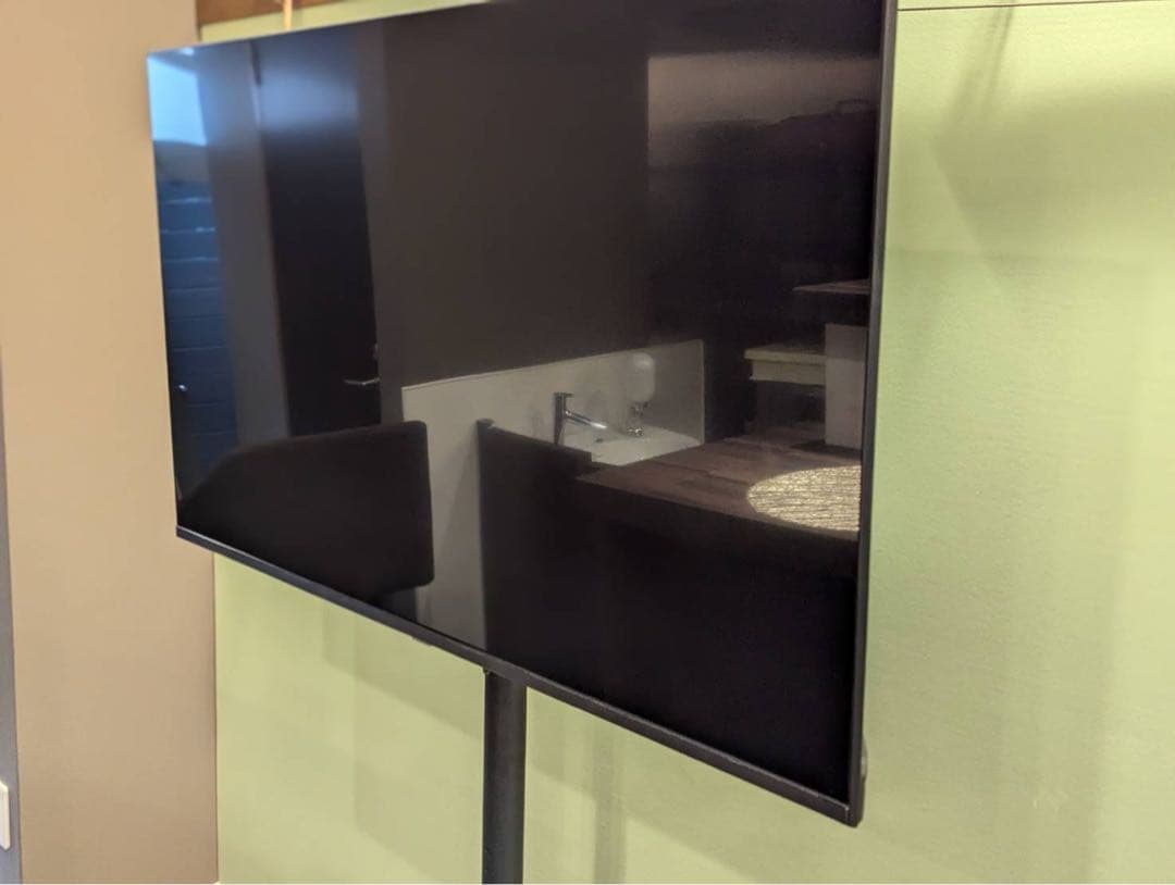 T*8様 大型液晶モニター　移動式スタンド付き MH-7010｜超大型ディスプレイスタンド 昇降装置付【エスディエス】