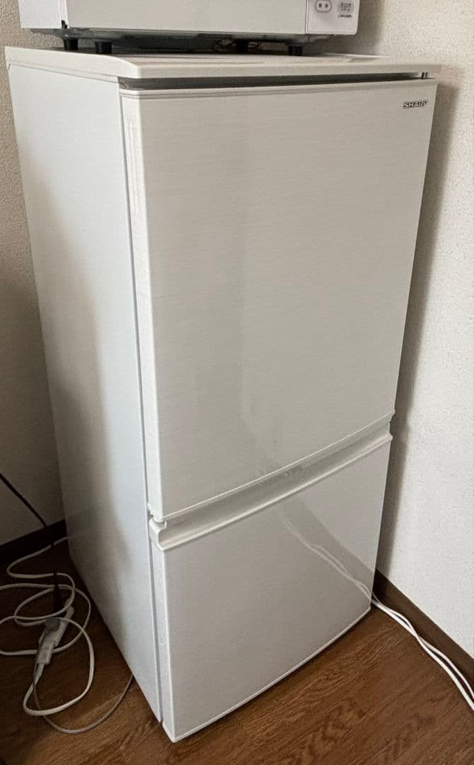 SHARP 単身者用2ドア冷蔵庫 SJ−D14E−W 2019年製 - メルカリ