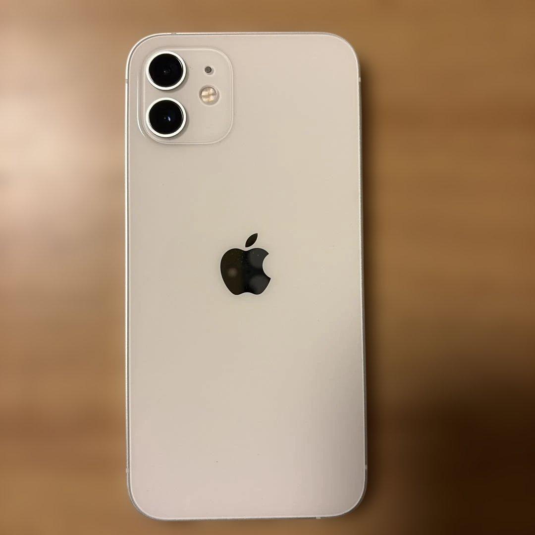 美品】 Apple iPhone 8 シルバー SIMフリーの通販はau PAY マーケット