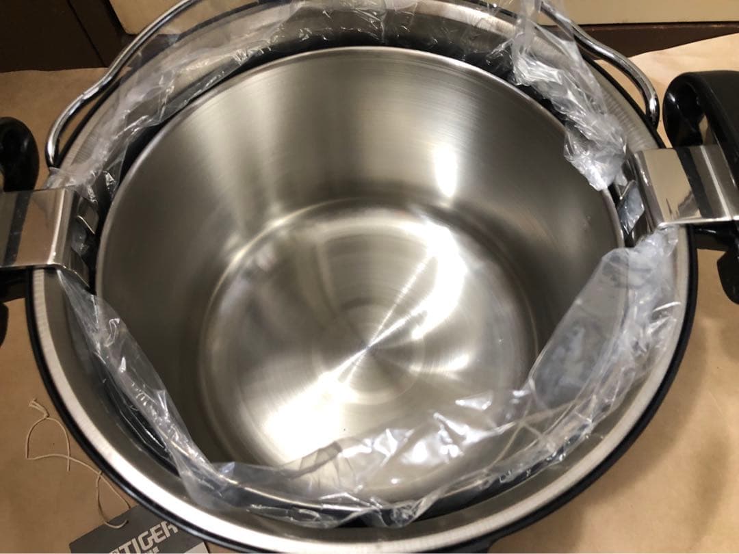 未使用　TIGER 保温調理鍋　まほうなべ　5.2L NFB-A520