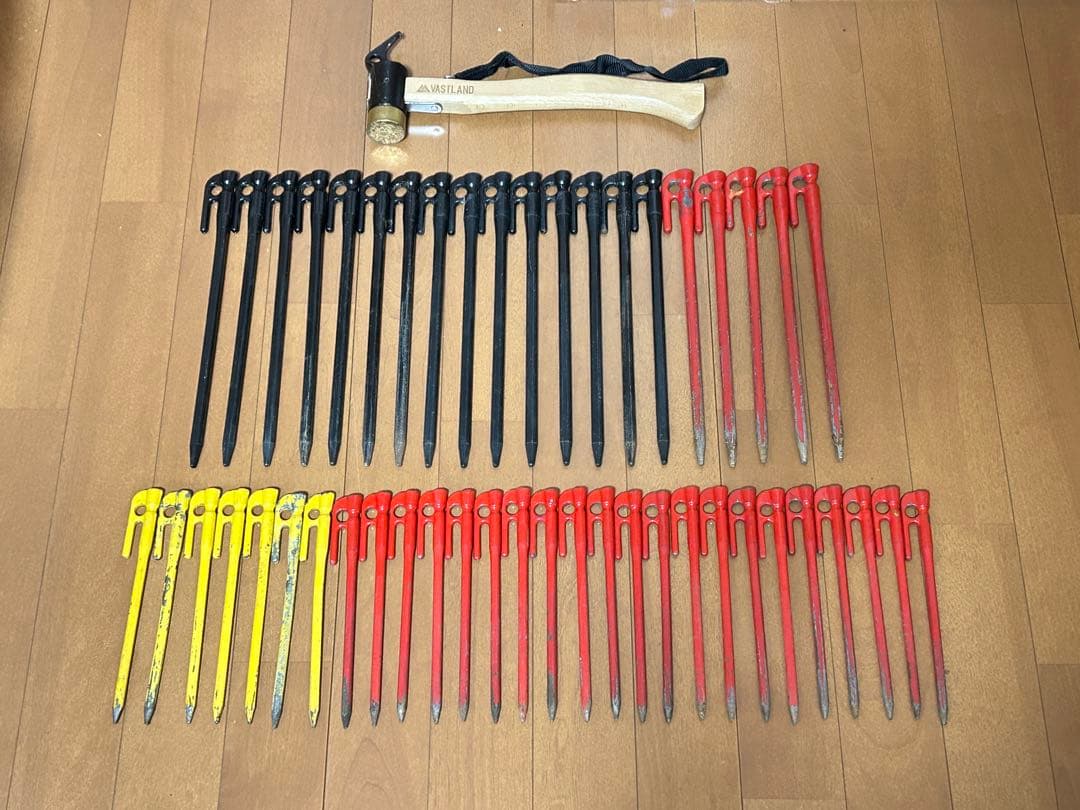 村の鍛冶屋 エリッゼステーク 計48本＋ペグハンマーセット ブラック柄 】焼入れ鍛造ペグハンマーエリッゼステークアルティメット