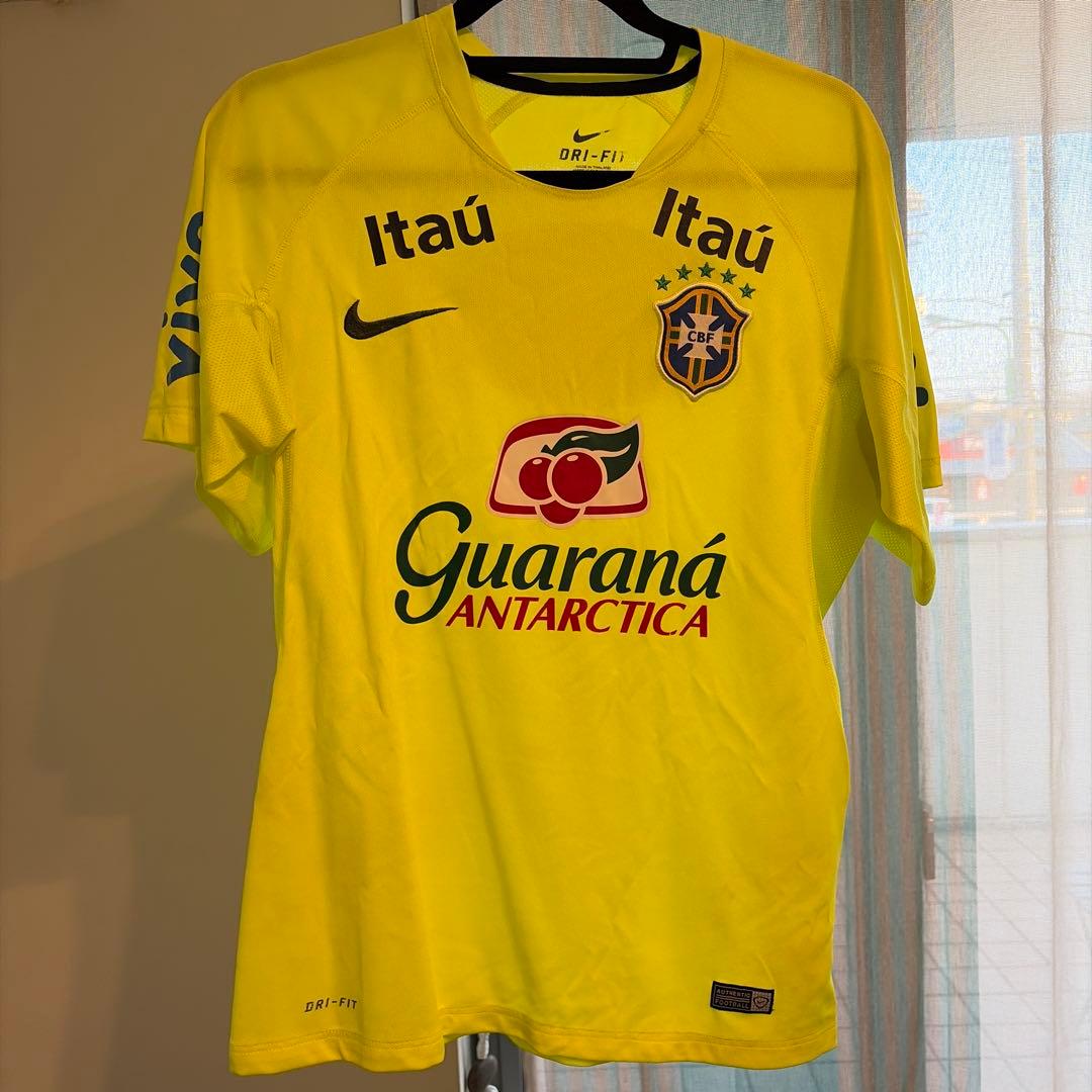 ブラジル代表 トレーニングシャツ、パンツセット - メルカリ