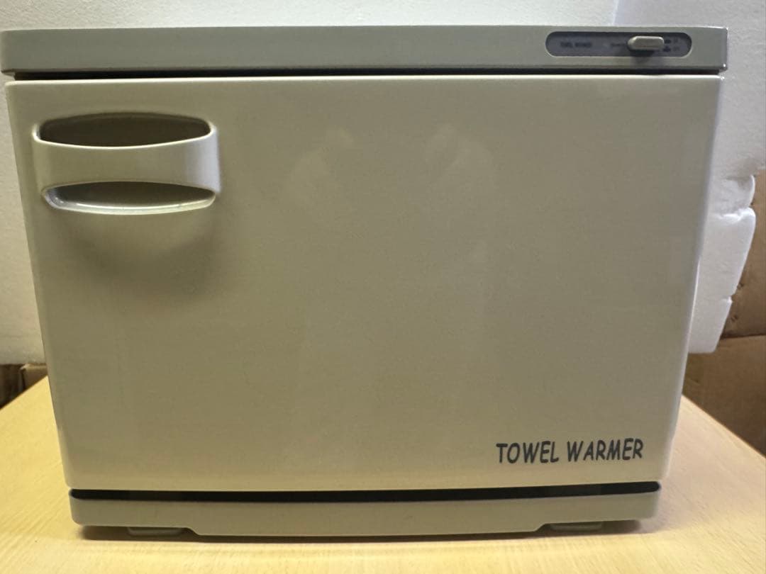 美品 動作品 タオルウォーマー RW-18S大容量18L 低価格で魅力のあるタオルウォーマーです。