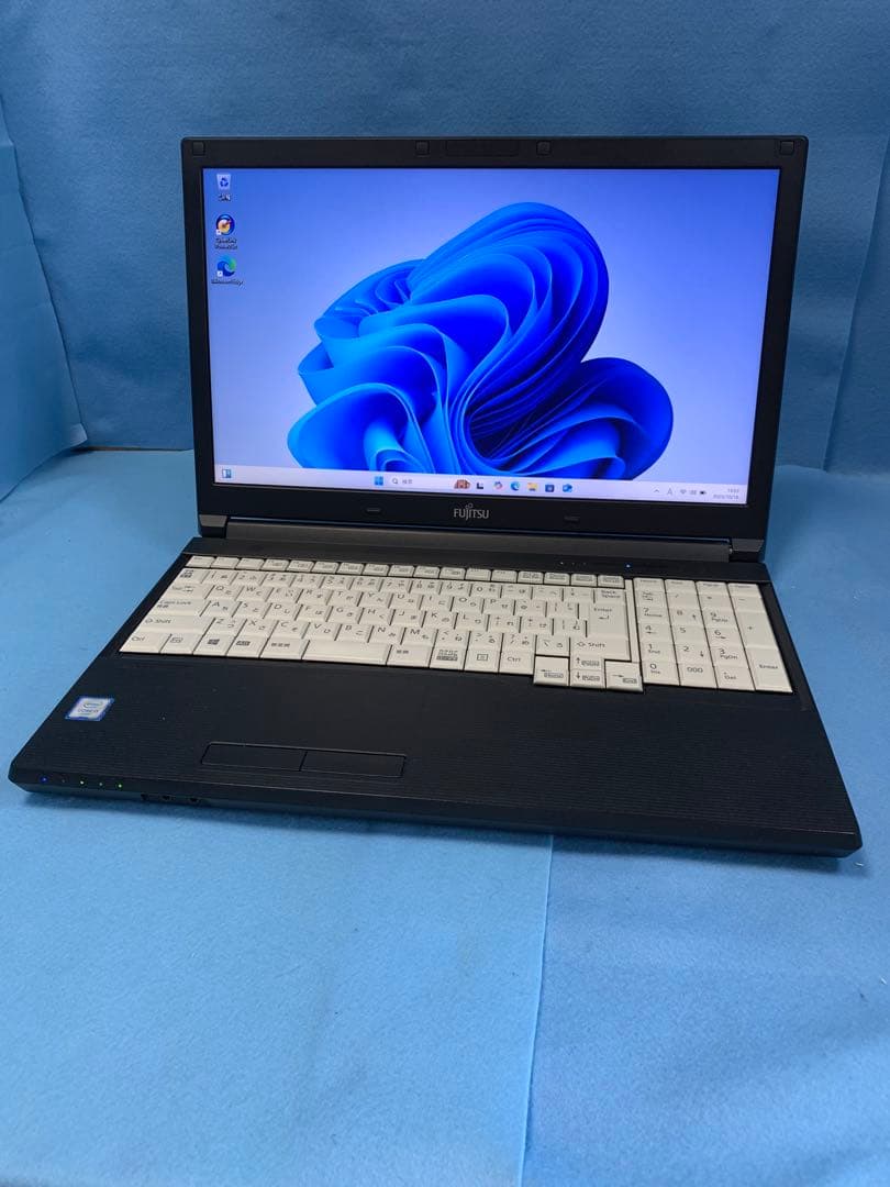 富士通/6th i3/Win11Pro/Office2021/新SSD/8GB⑦