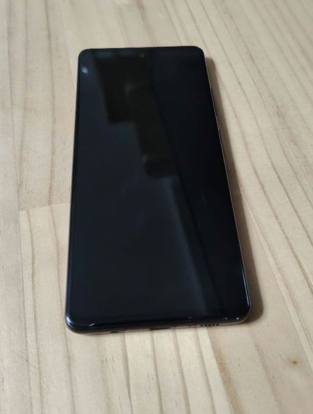 GALAXY A51 5G SGC07 本体 au、4眼カメラ搭載の5Gスマホ「Galaxy A51 5G SCG07」発売日決定