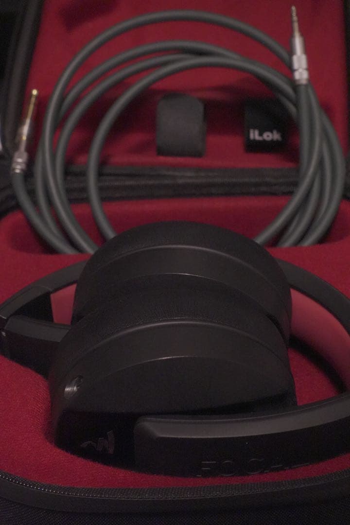 ヘッドホン Focal LISTEN PRO FOCAL ( フォーカル ) Listen Professional 密閉型モニターヘッドホン