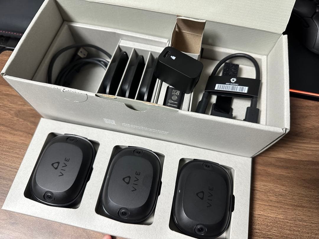 HTC VIVEトラッカー (Ultimate) 3+1 キット VIVEトラッカー(Ultimate) 3+1セット