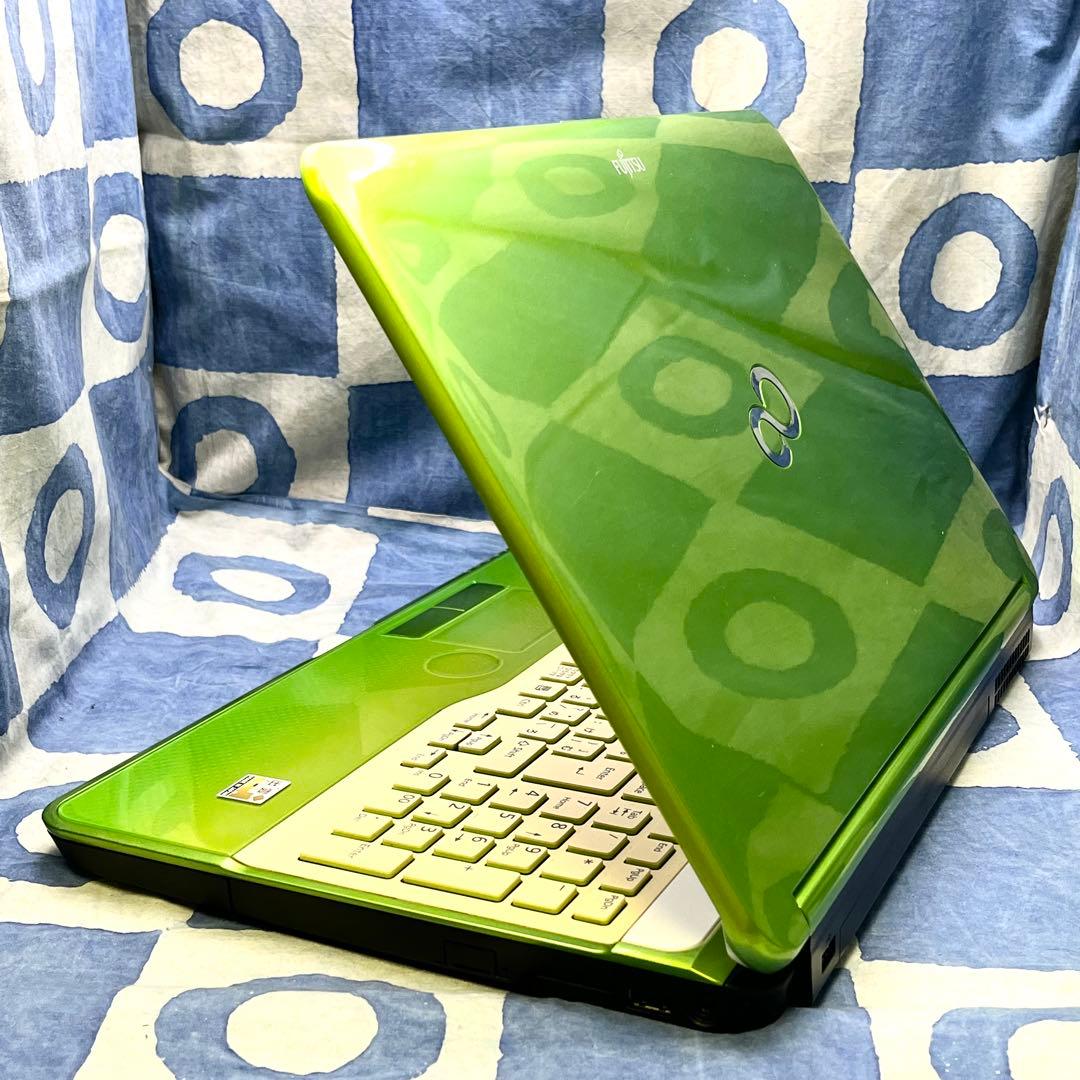 快適SSD☆高性能i5☆希少なグリーンノートPC♡カメラ&ブルーレイ