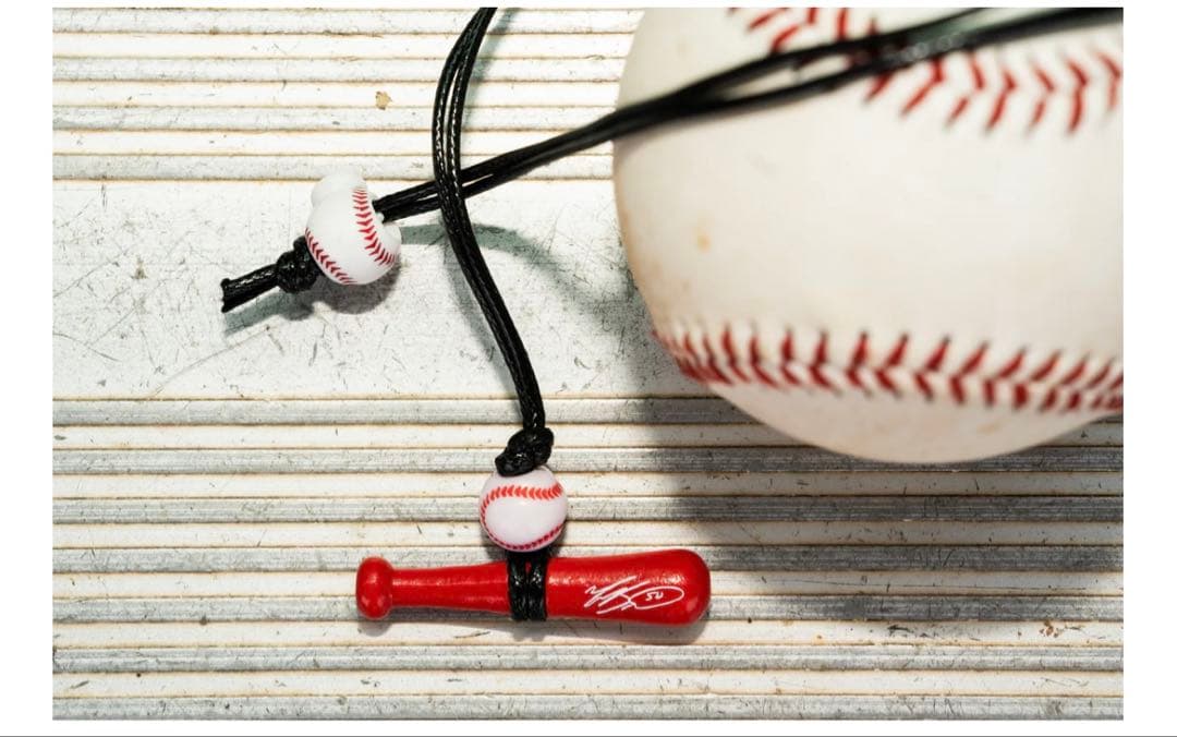 ムーキー ベッツ All Star Necklace 赤 黒 Mookie Betts All Star Signature Necklace – Baseball Jewelry for