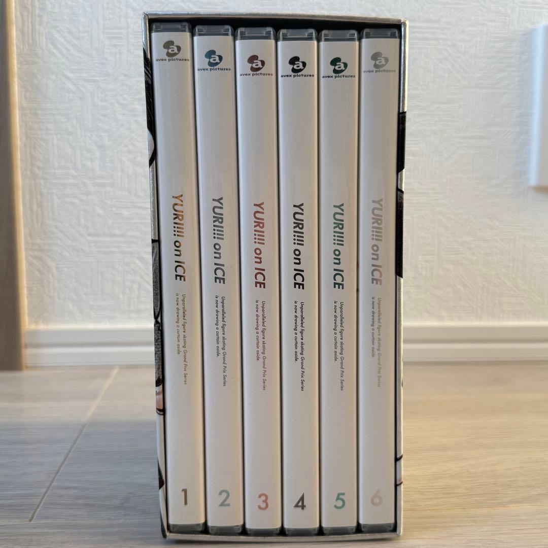 【正規品】ユーリ‼︎! on ICE 全6巻セット 収納BOX おまけ付き Amazon.co.jp | ユーリ!!! on ICE Blu-ray初回全6巻セット 全巻収納BOX