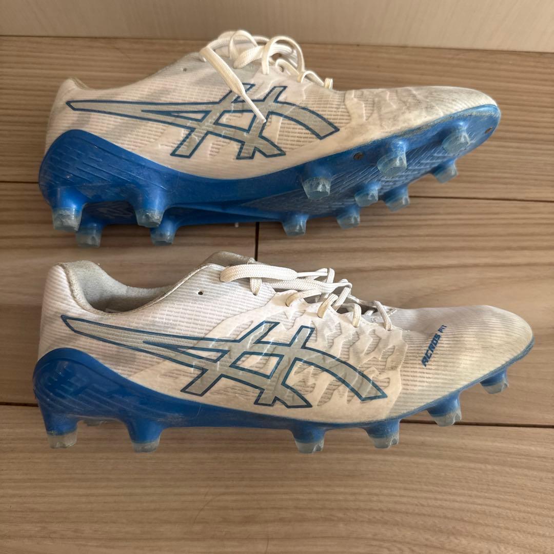 ASICS DS LIGHT ホワイト/ブルー サッカーシューズ - メルカリ