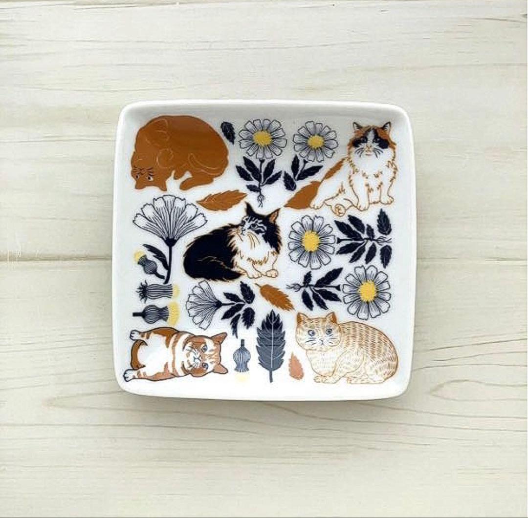 新品　美濃焼　Orie 〜ボタニカルと猫〜　12.2cm　プレート　ねこ　ネコ