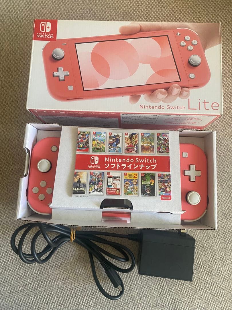 「Nintendo Switch Lite ピンク 箱　充電器付き Amazon.com: Nintendo Switch Lite - Coral - Switch : Video Games