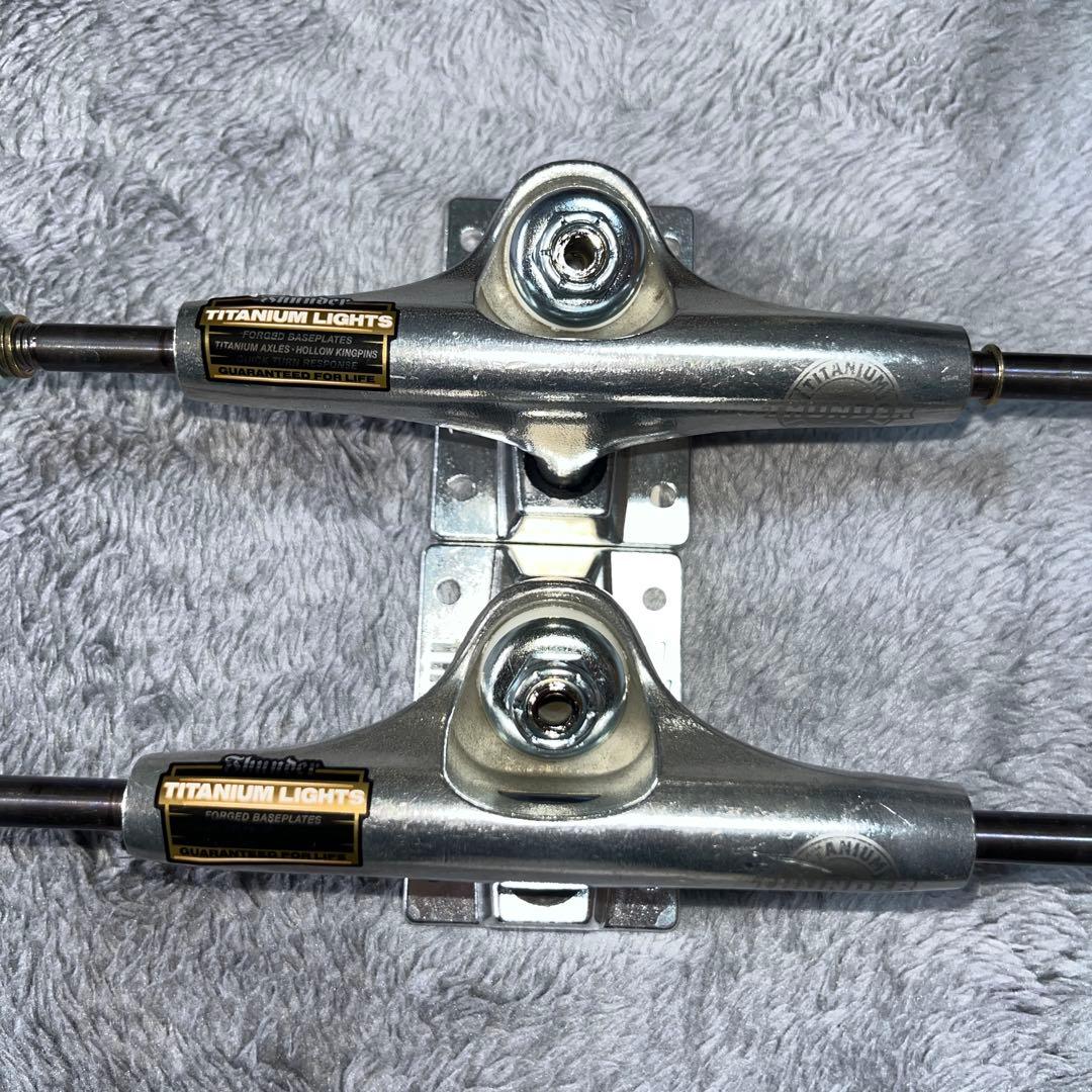 Titanium Lights スケートボード トラック 145mm THUNDER サンダー スケートボード トラック TITANIUM LIGHT 145～151