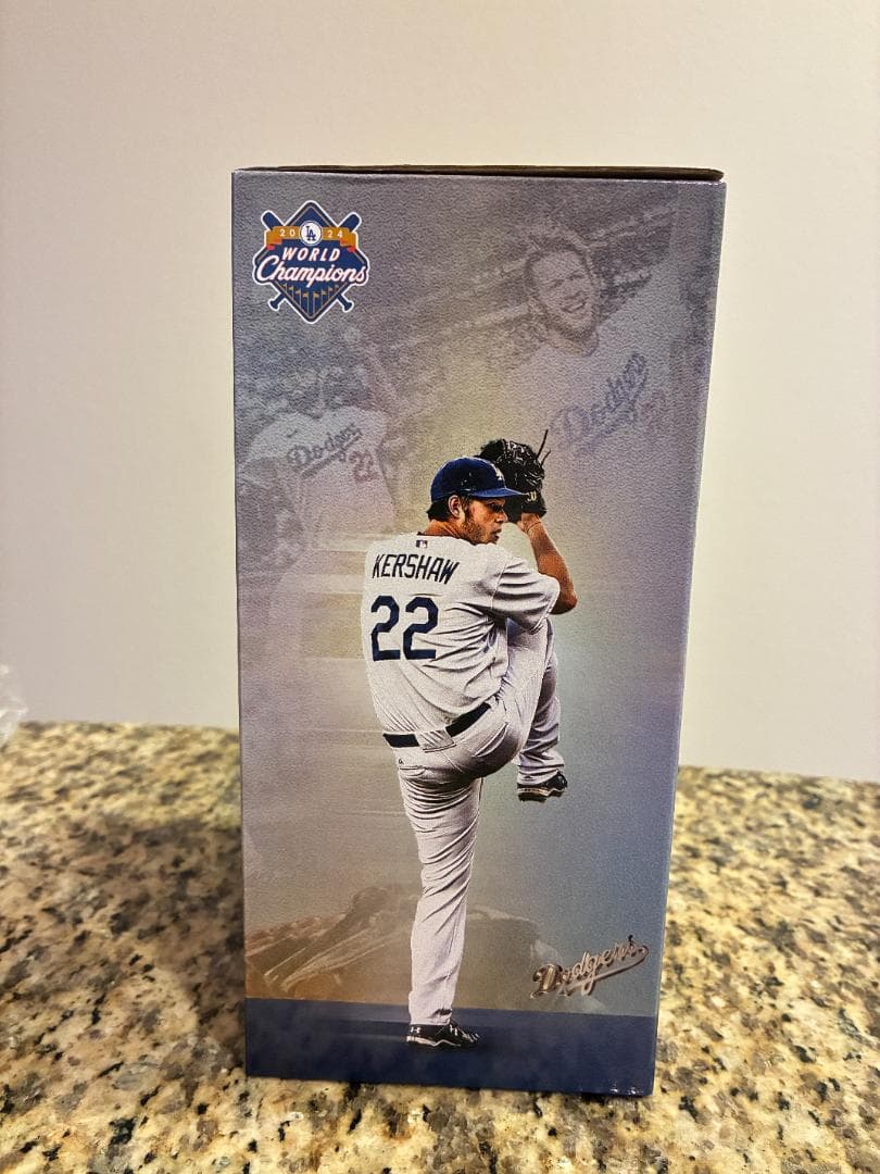 限定ゴールド】カーショー ボブルヘッド 3000奪三振 来場者限定 - メルカリ