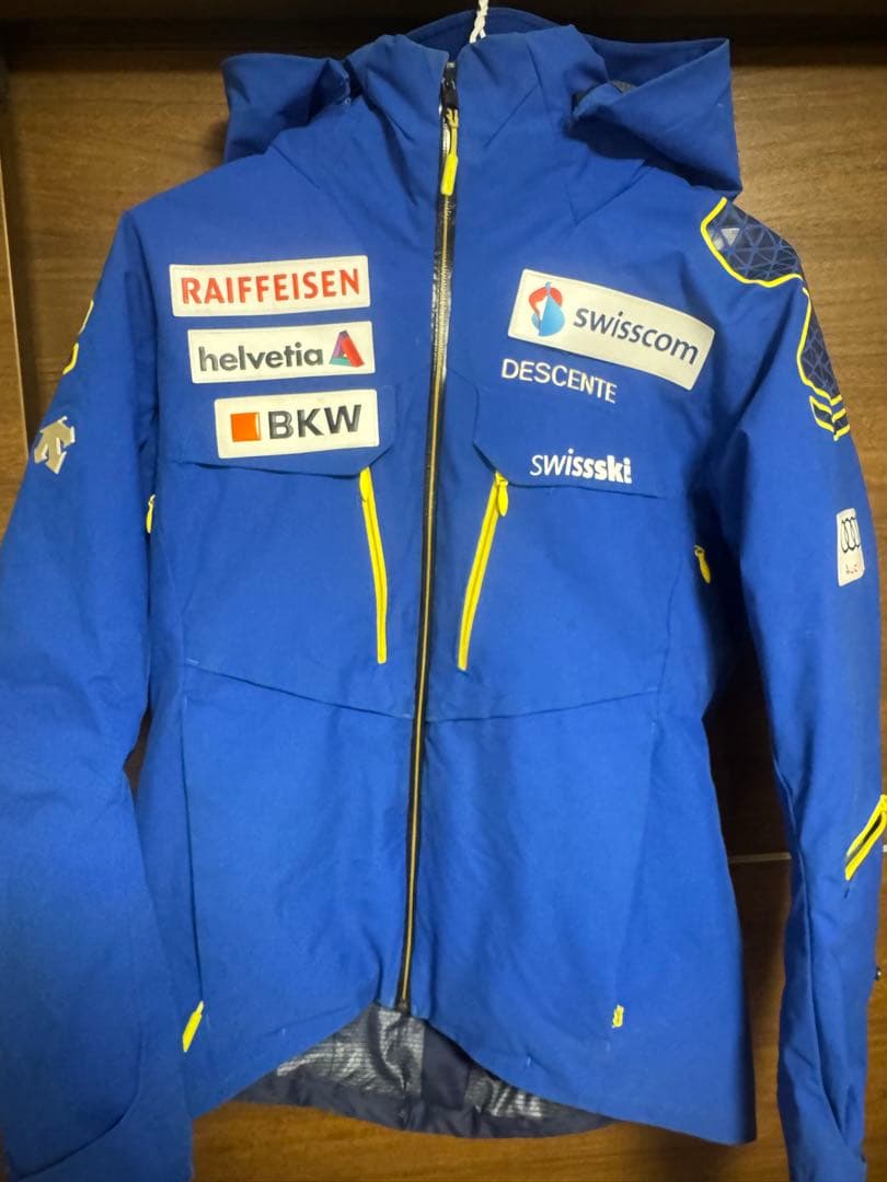 K*3様 DESCENTE スキーウェア セット 青 DESCENTE（デサント） スキーウェア 上下セット メンズ セットアップ