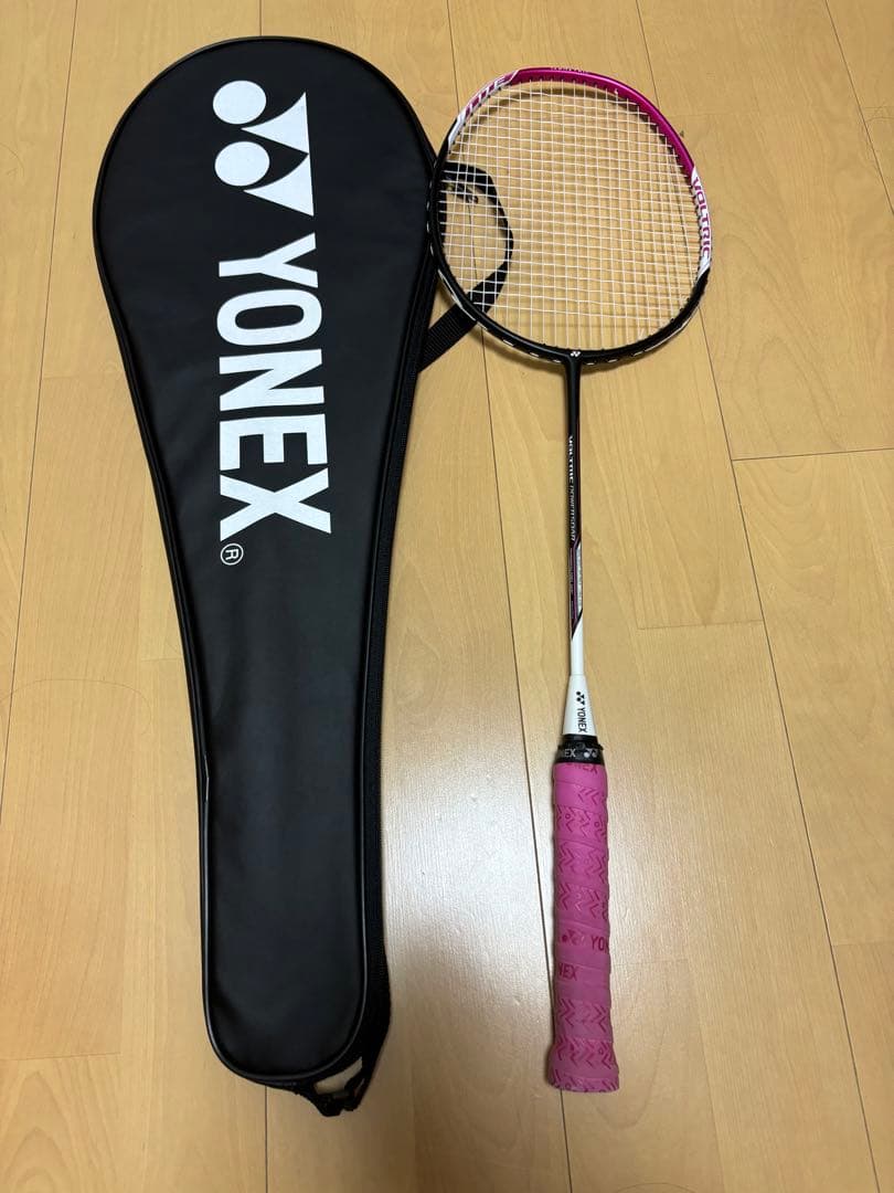 ヨネックス バドミントンラケット ボルトリックパワーソアー ピンク