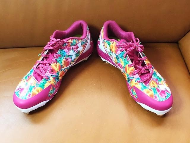 新品アメリカ限定☆アンダーアーマー★野球用☆MLBフラワー☆30.5cm