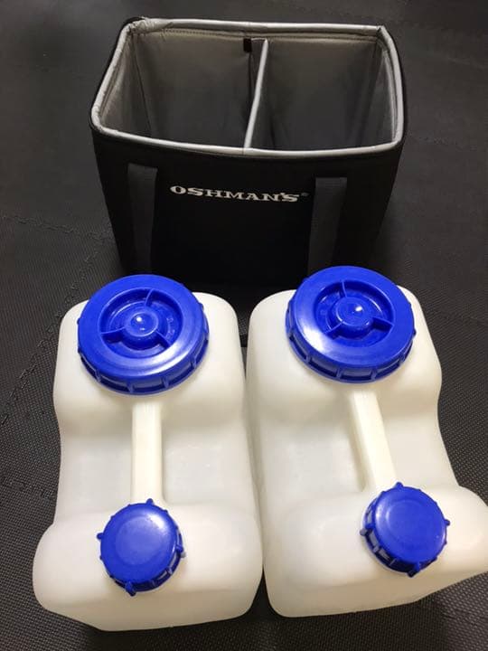 OSHMAN´S 10L×2 ポリタンク 保温カバー付き 40×30×30センチ