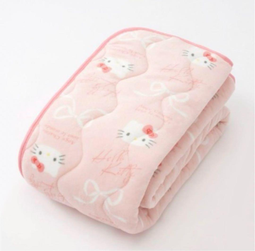 しまむら 辻希美 コラボ 敷きパッド キティ - メルカリ