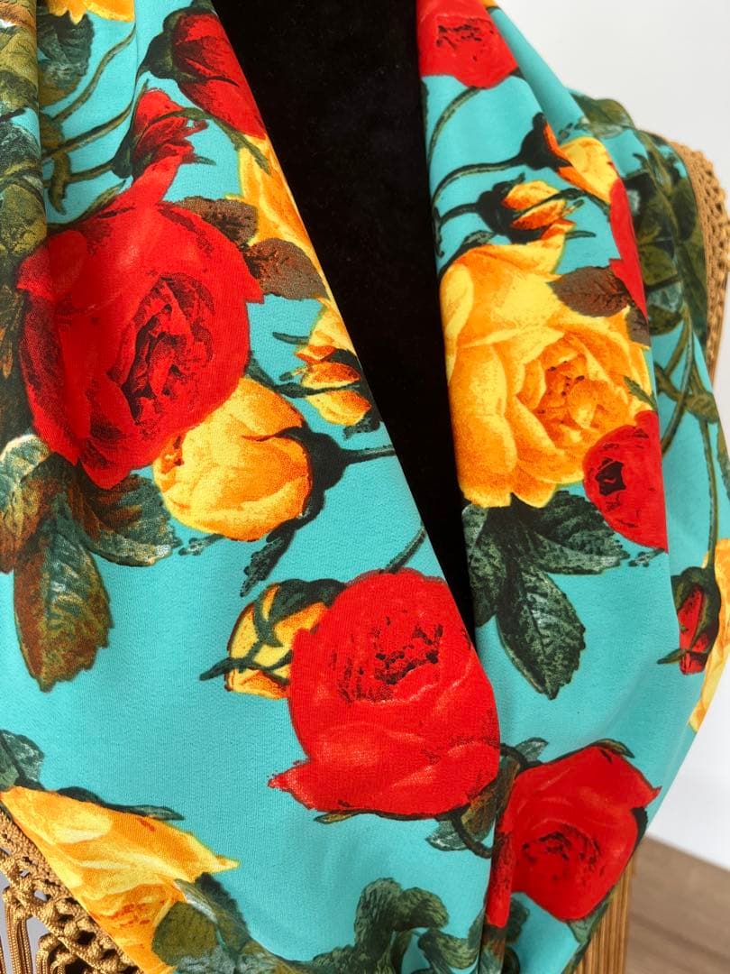 フラメンコ ターコイズブルー花柄 ゴールドフレコ スペイン製 マントン