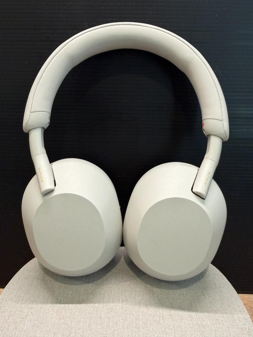 【SONYヘッドホン】WH-1000XM5（プラチナシルバー） WH-1000XM5 | ヘッドホン | ソニー