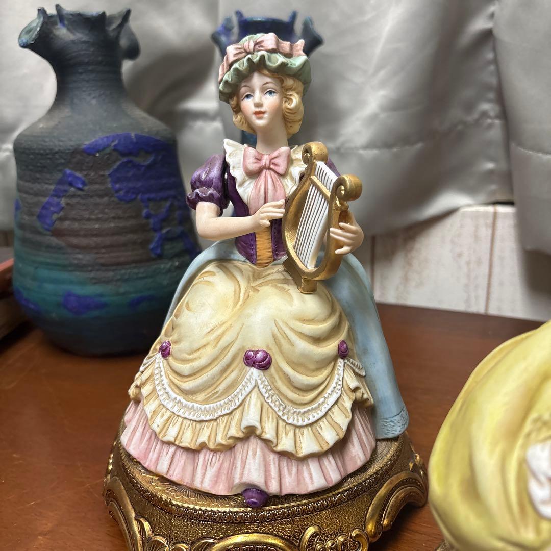 陶器製のからくり西洋人形オルゴール4体 - メルカリ