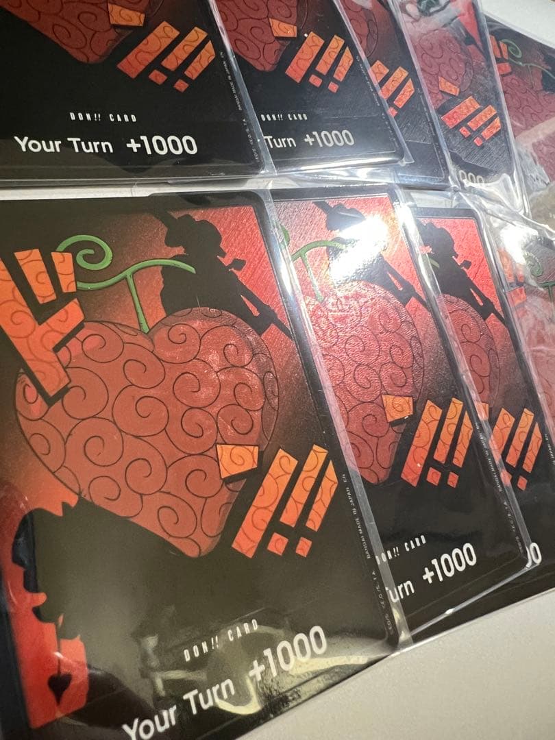 トラファルガー・ロー ロシナンテ 英語版 ドンカード 海外限定 赤