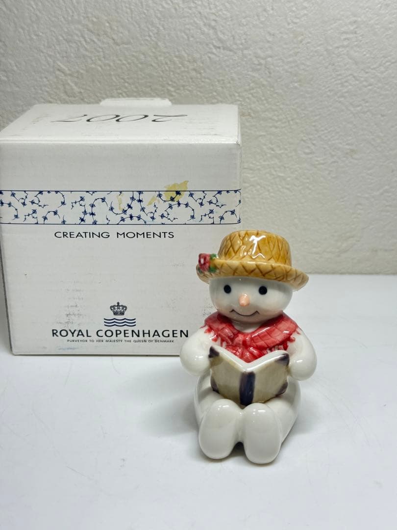 ロイヤルコペンハーゲン 2007年 スノーマン フィギュリン お母さん 2007年 ロイヤルコペンハーゲン スノーマン フィギュリン お母さん