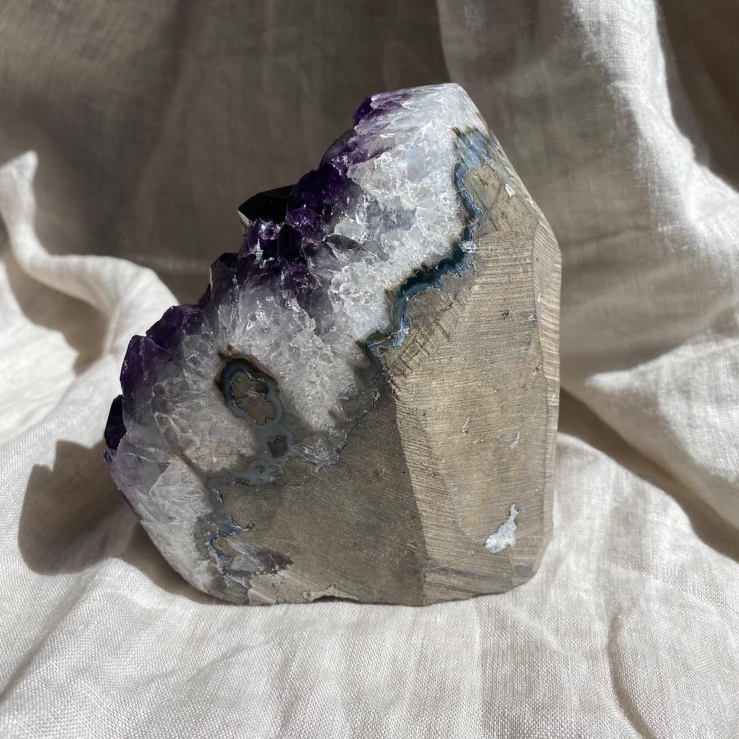 大粒！1.5kg! アメジスト５Aグレードクラスター　　ウルグアイ産