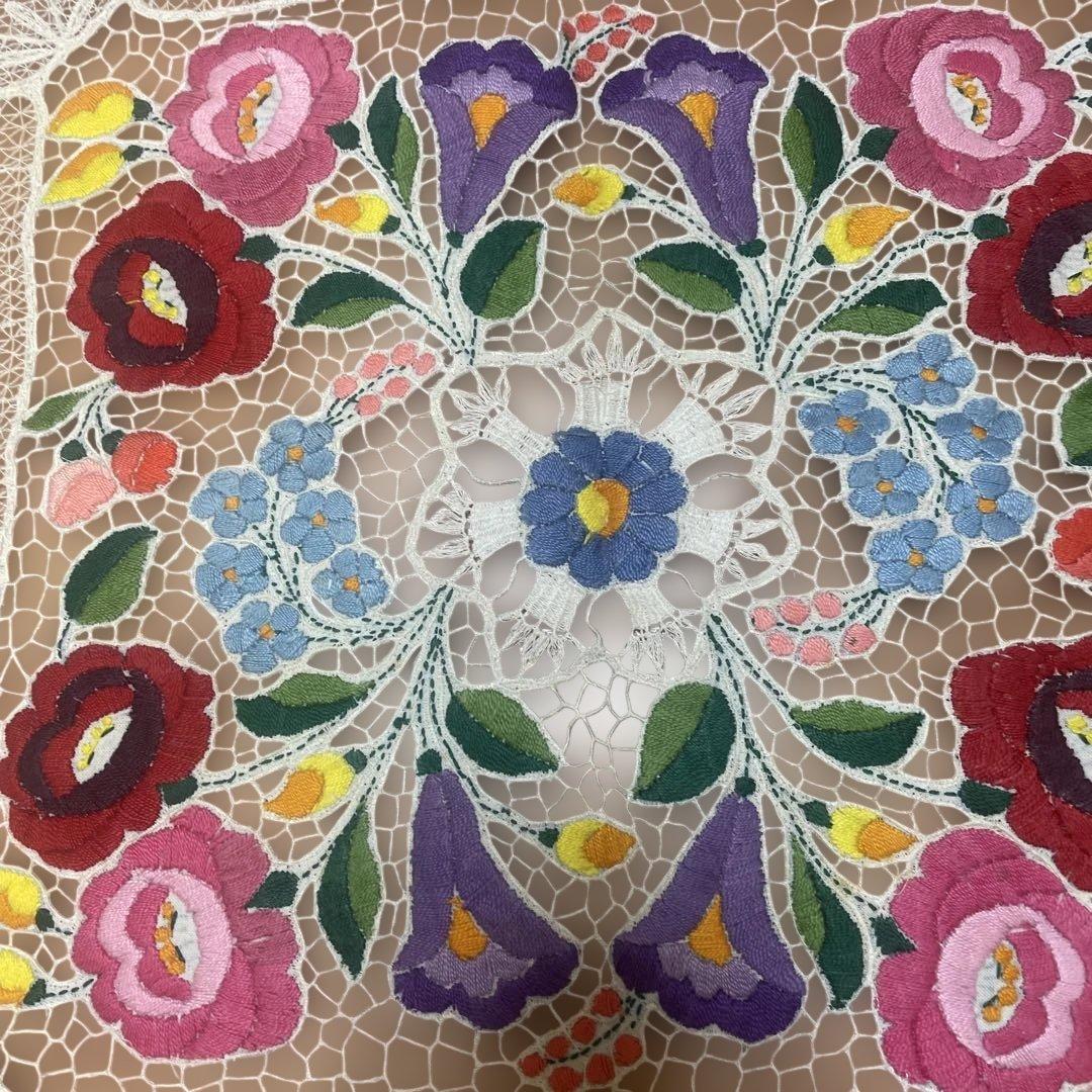 花柄刺繍レーステーブルセンター ハンガリー カロチャ刺繍 - メルカリ