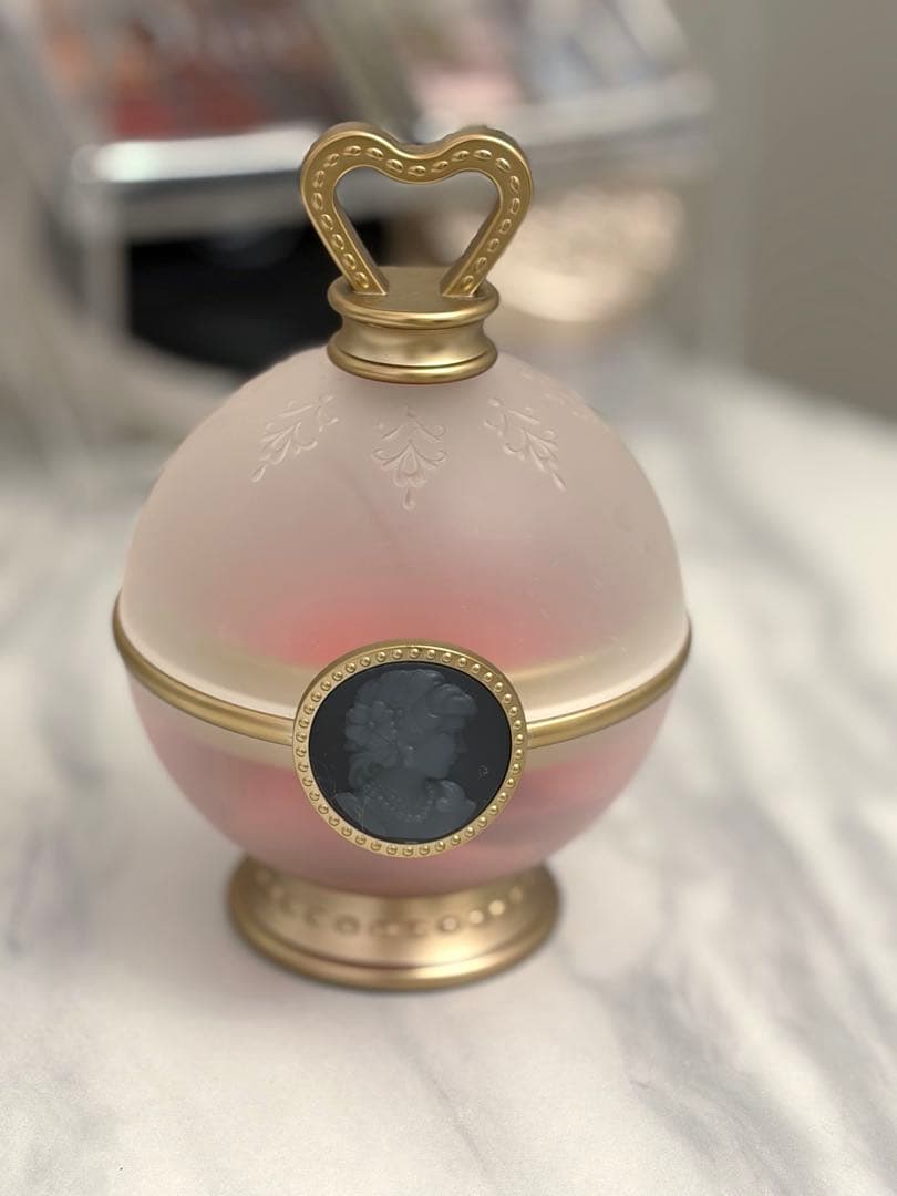 レ・メルヴェイユーズ ラデュレフェイス カラー ローズ ポット - メルカリ