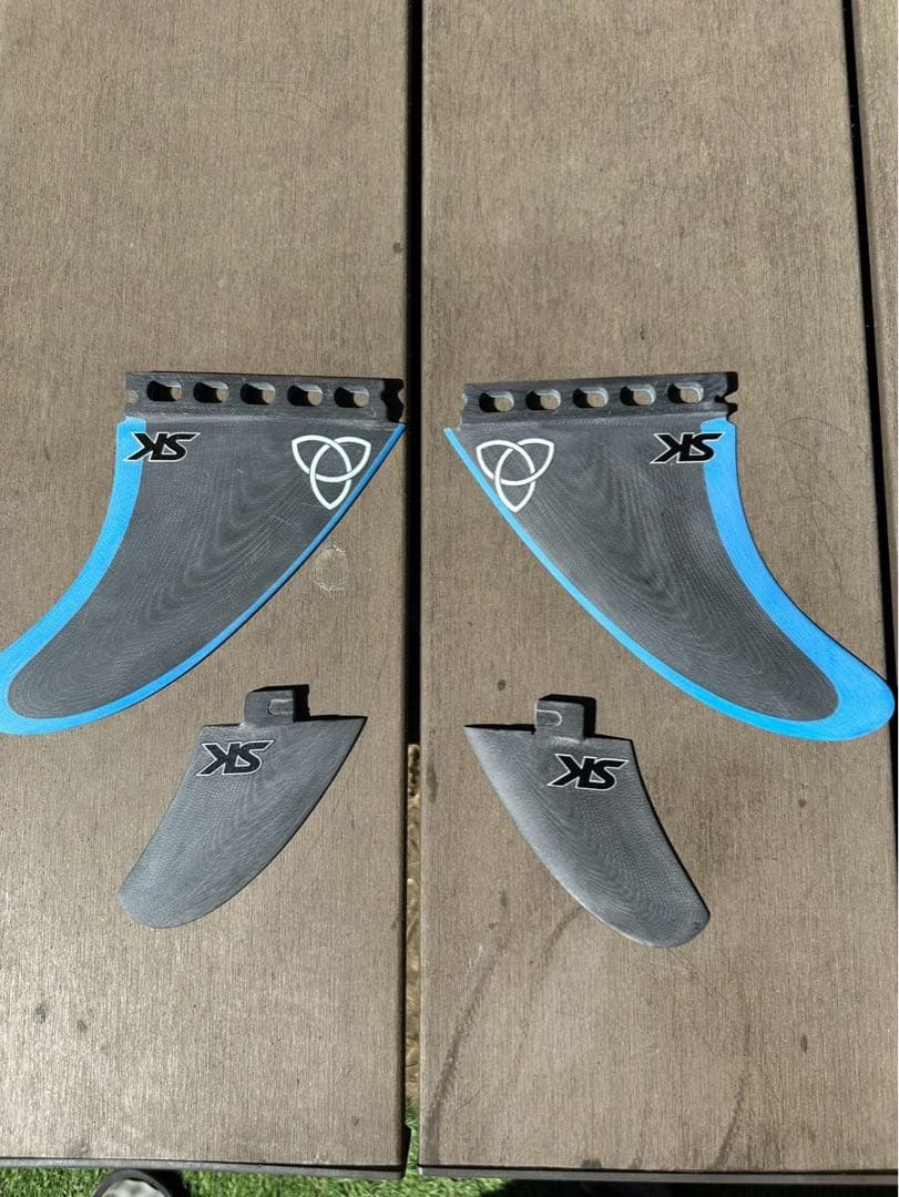 サーフボードミッドレングス ツインザーSKフィンセット - メルカリ